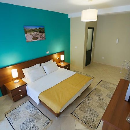 Akileda Hotel Драч Екстериор снимка