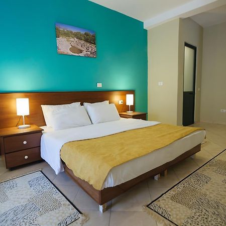 Akileda Hotel Драч Екстериор снимка