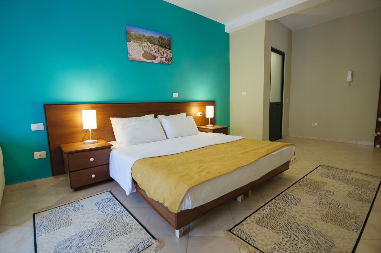 Akileda Hotel Драч Екстериор снимка