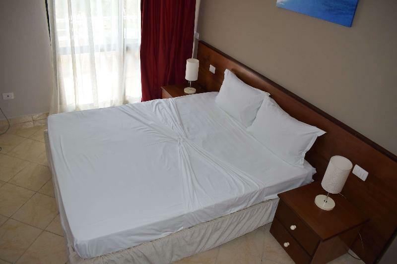 Akileda Hotel Драч Екстериор снимка